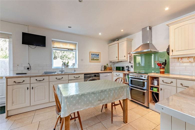 4 bedroom house, Swan Street, Kingsclere RG20 - Sold