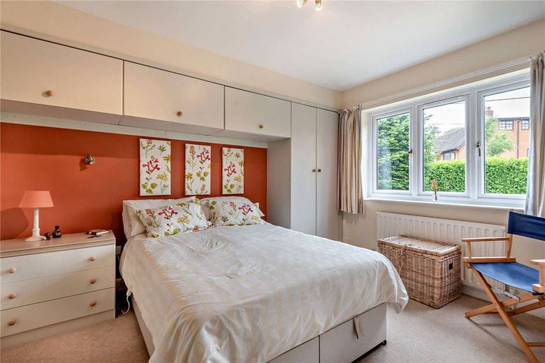 5 bedroom bungalow, Long Grove, Upper Bucklebury RG7 - Available