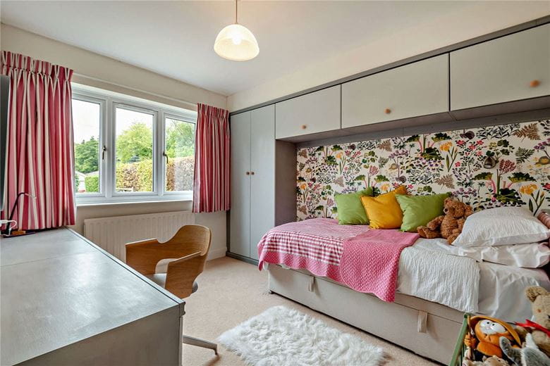 5 bedroom bungalow, Long Grove, Upper Bucklebury RG7 - Available