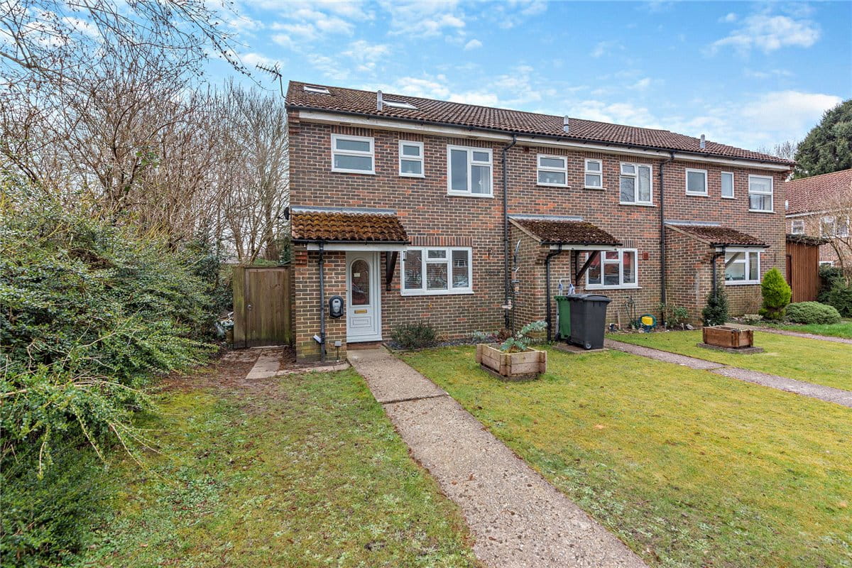 3 bedroom house, Copnor Close, Woolton Hill RG20 - Sold STC