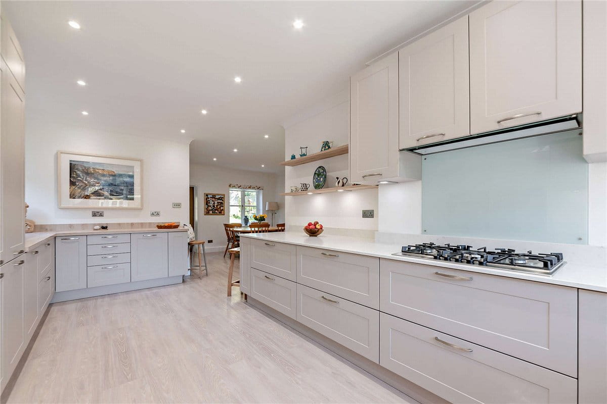 5 bedroom house, Oak Close, Baughurst RG26 - Available