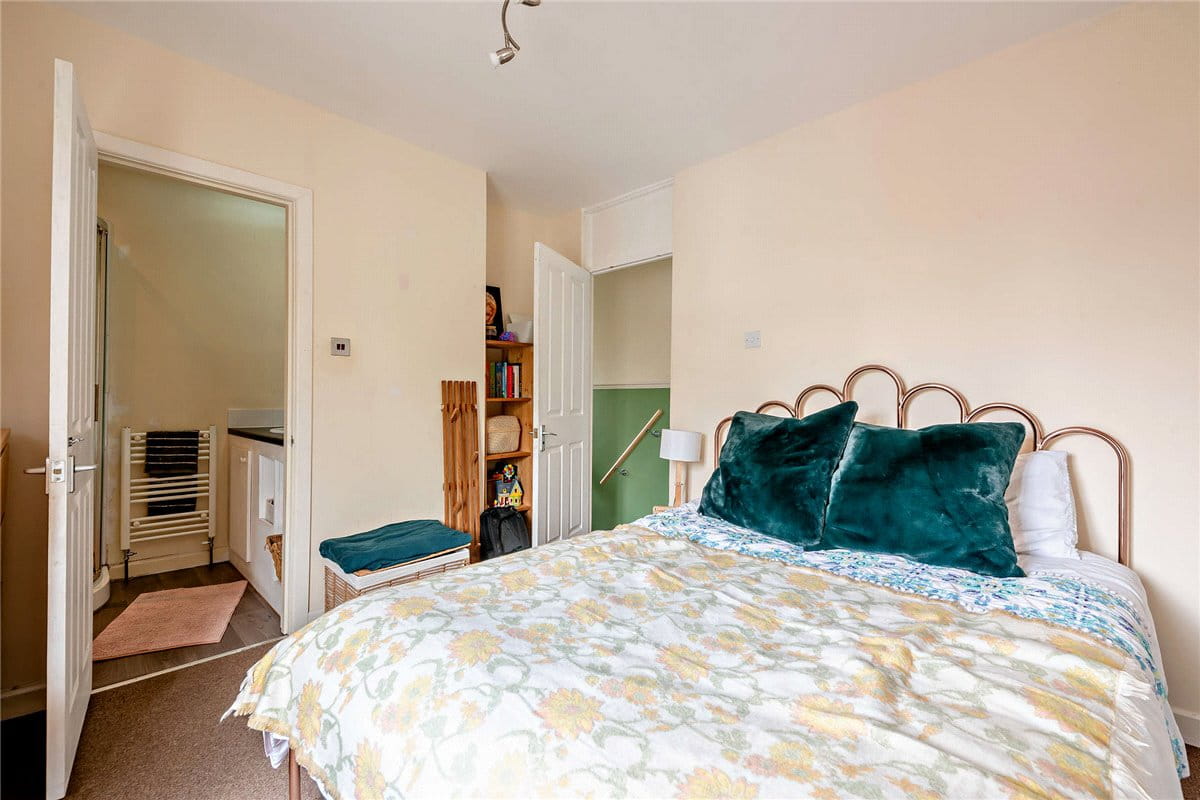 4 bedroom house, Green Lane, Newbury RG14 - Available