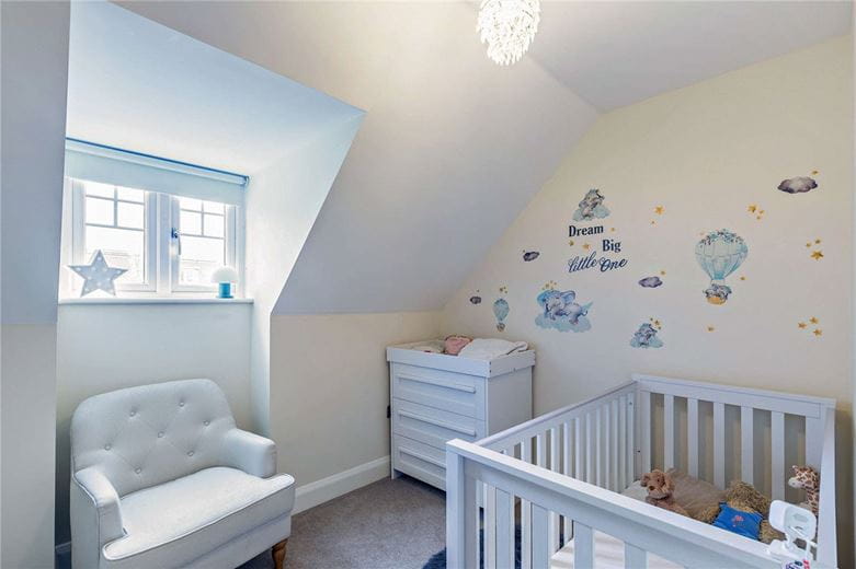 5 bedroom house, The Dolmans, Shaw RG14 - Available