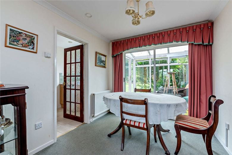 3 bedroom house, Harwood Rise, Woolton Hill RG20 - Sold STC