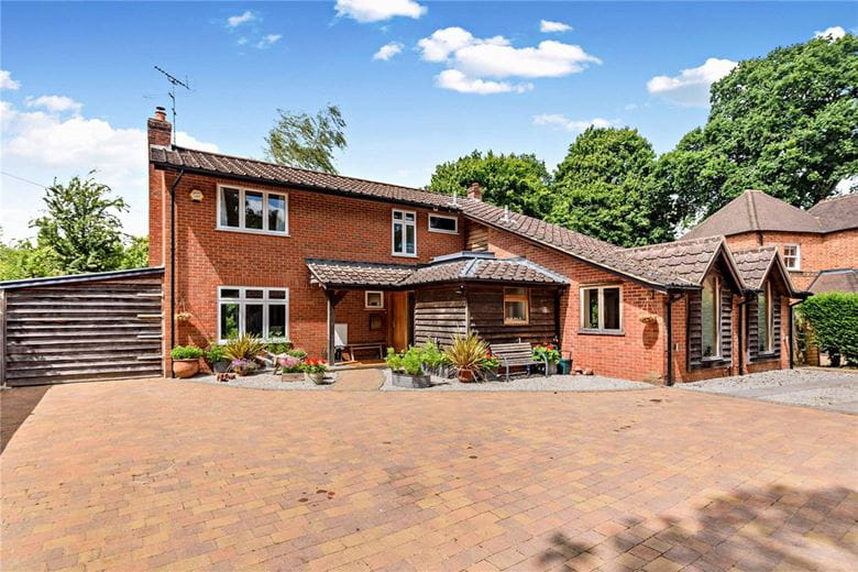 4 bedroom house, Cock Lane, Bradfield Southend RG7 - Available