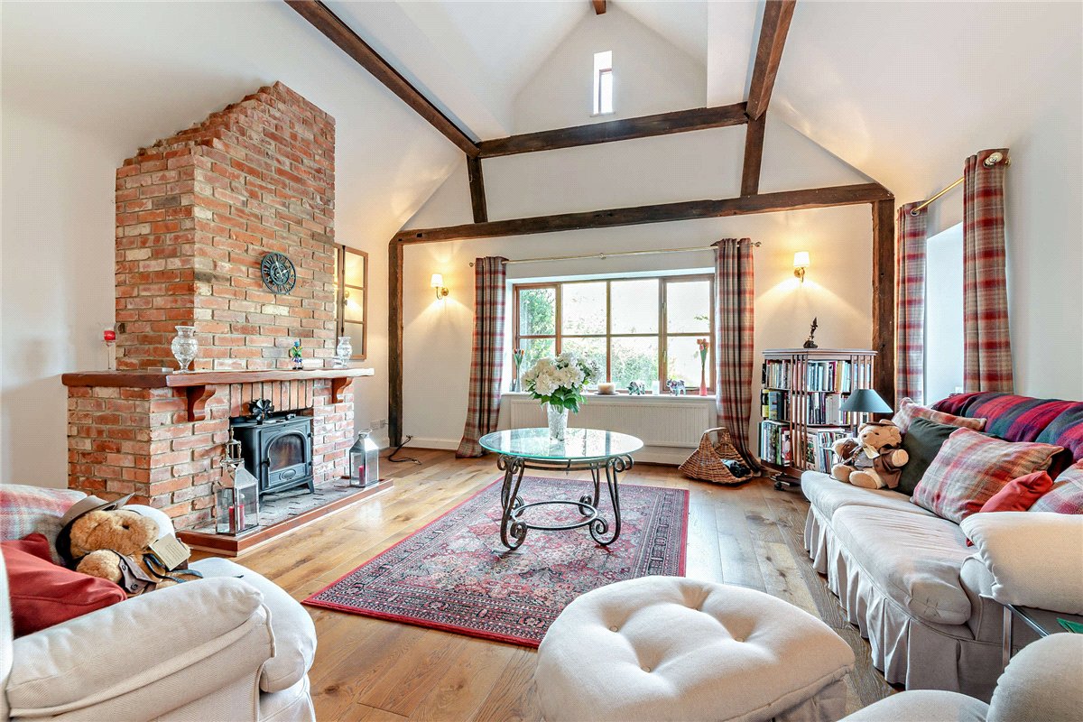 4 bedroom house, Hambridge Lane, Newbury RG14 - Available