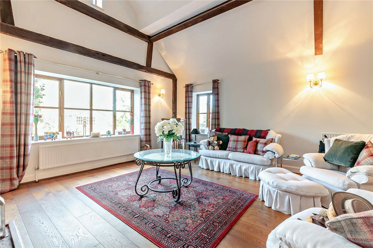 4 bedroom house, Hambridge Lane, Newbury RG14 - Available