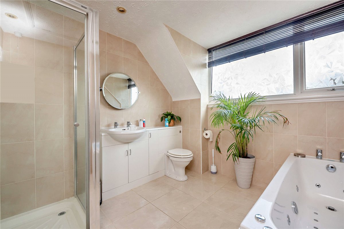 4 bedroom house, Freshfields Lane, Chieveley RG20 - Available