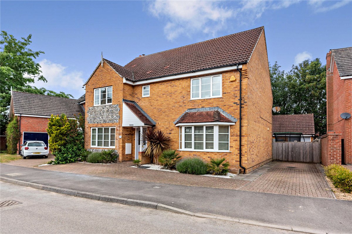 5 bedroom house, Haysoms Drive, Greenham RG19 - Sold STC