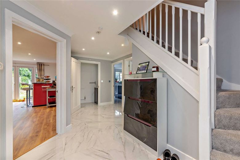 5 bedroom house, Haysoms Drive, Greenham RG19 - Sold STC