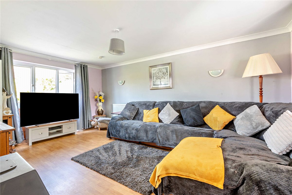 2 bedroom bungalow, Sheepdrove Road, Lambourn RG17 - Available