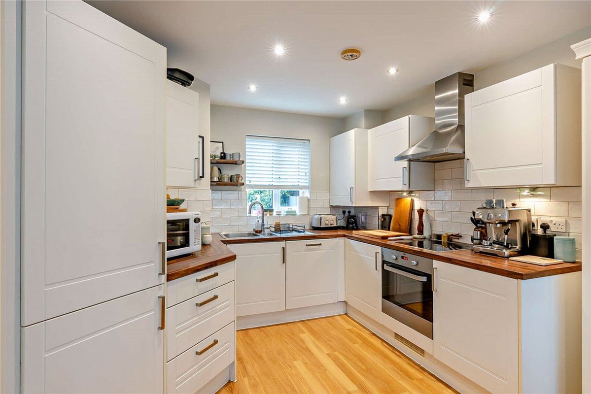 3 bedroom house, Merlin Road, Bishops Green RG20 - Sold STC