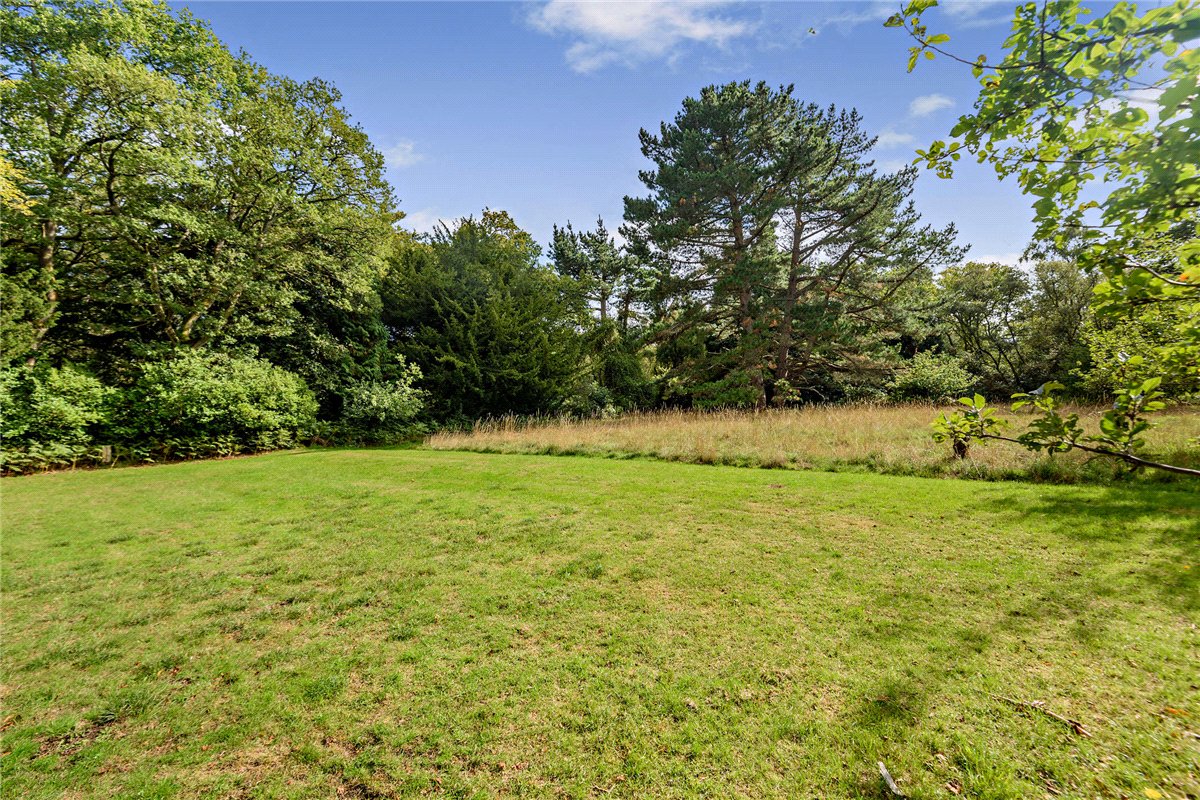 6 bedroom house, Burys Bank Road, Greenham RG19 - Sold STC