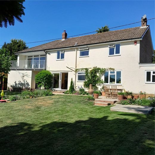 4 bedroom house, Flexford Close, Highclere RG20 - Available