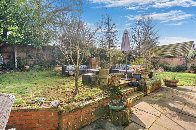 4 bedroom house, Broadlayings, Woolton Hill RG20 - Sold STC