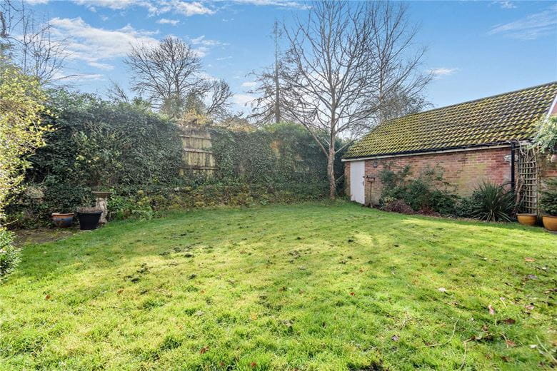 4 bedroom house, Broadlayings, Woolton Hill RG20 - Sold STC