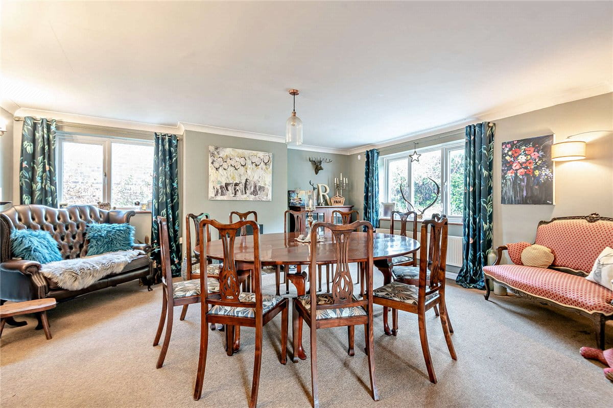 4 bedroom house, Broadlayings, Woolton Hill RG20 - Sold STC