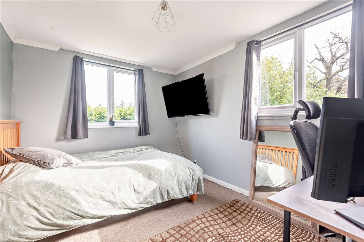 4 bedroom house, Broadlayings, Woolton Hill RG20 - Sold STC