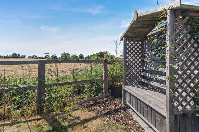 4 bedroom house, Folly Court, Cold Ash RG18 - Available