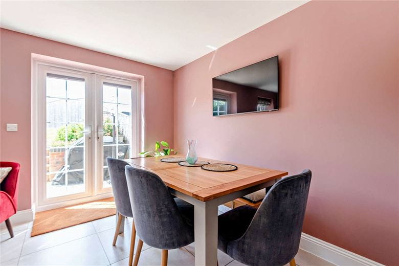 4 bedroom house, Folly Court, Cold Ash RG18 - Available