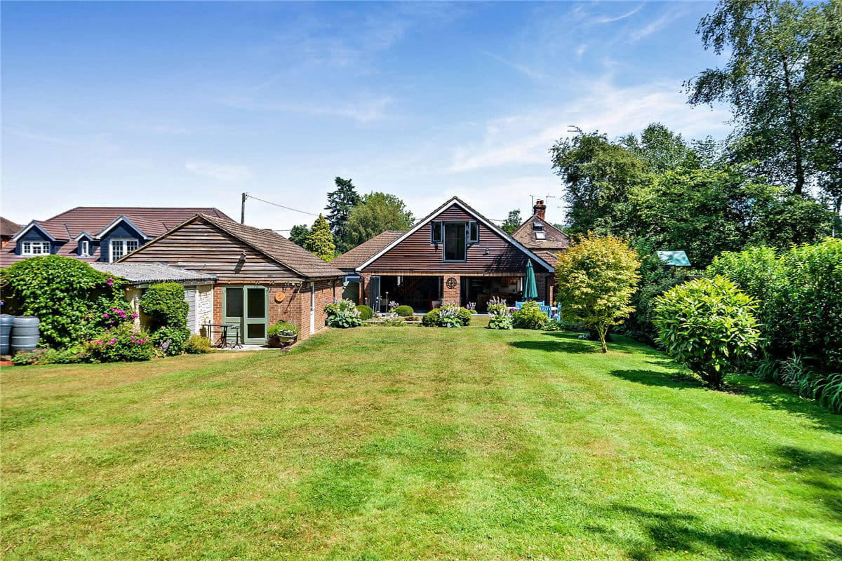 6 bedroom house, Hampstead Norreys Road, Hermitage RG18 - Sold STC