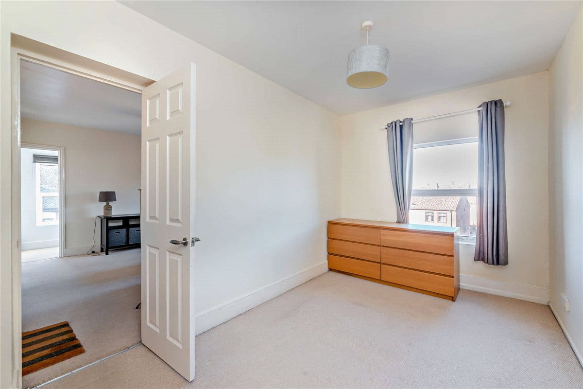1 bedroom flat, London Road, Newbury RG14 - Available