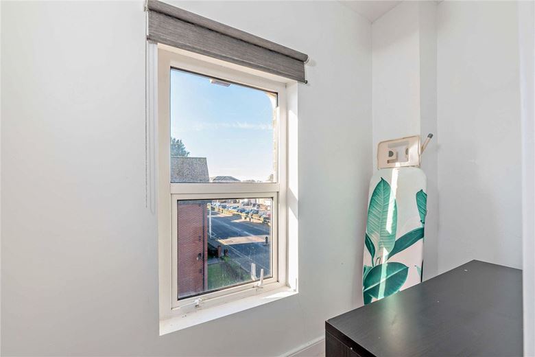 1 bedroom flat, London Road, Newbury RG14 - Available