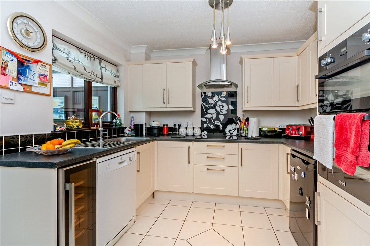 3 bedroom house, Billington Way, Thatcham RG18 - Sold STC