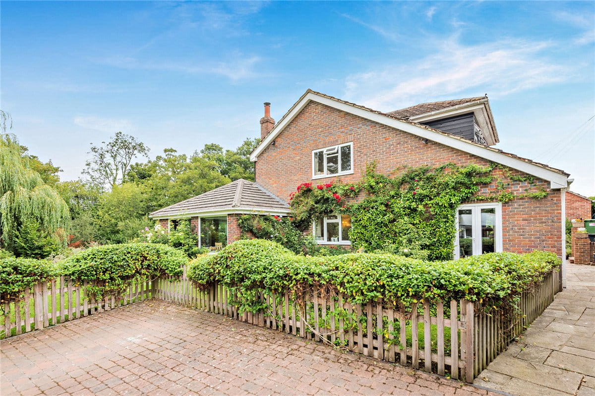 4 bedroom house, Church Street, Kintbury RG17 - Sold STC