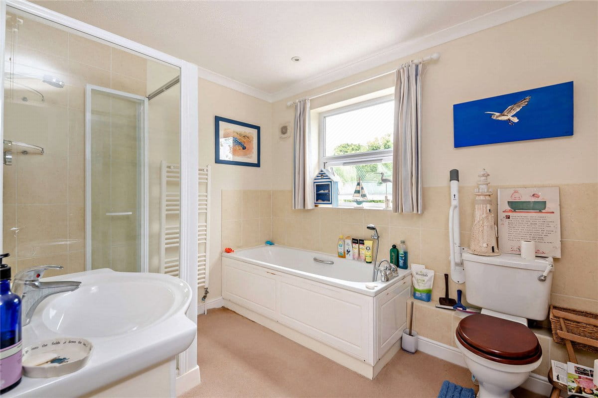 4 bedroom house, Church Street, Kintbury RG17 - Sold STC