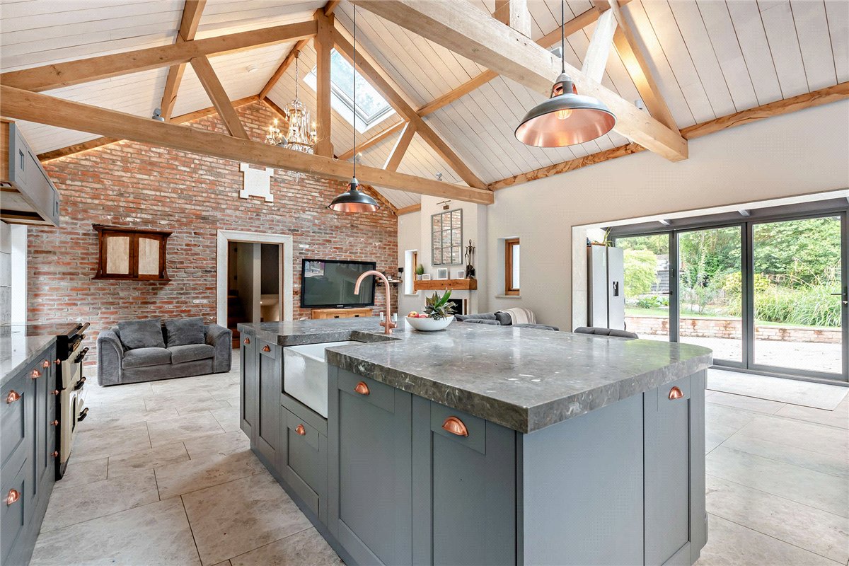 4 bedroom house, Ashford Hill Road, Headley RG19 - Available