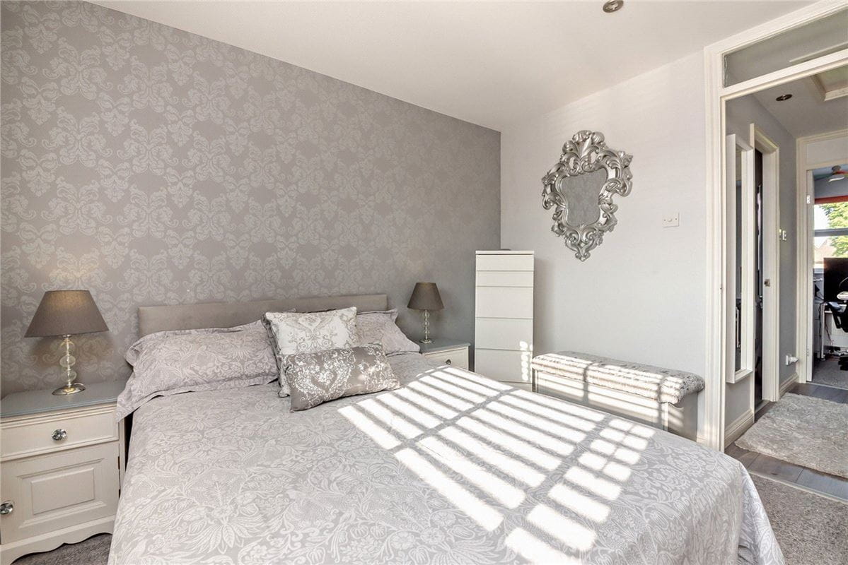 2 bedroom house, Blackdown Way, Thatcham RG19 - Sold STC