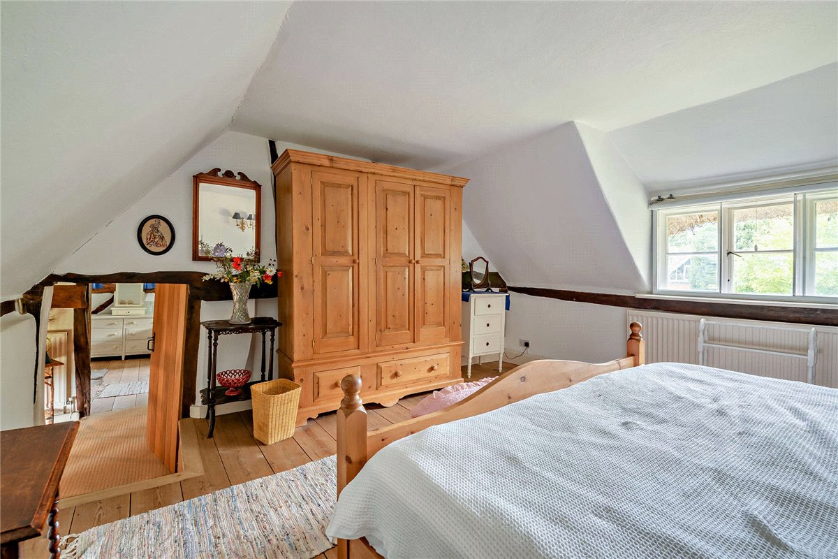 6 bedroom house, Brightwalton, Newbury RG20 - Available