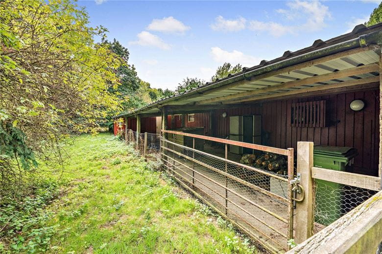 6 bedroom house, Brightwalton, Newbury RG20 - Available