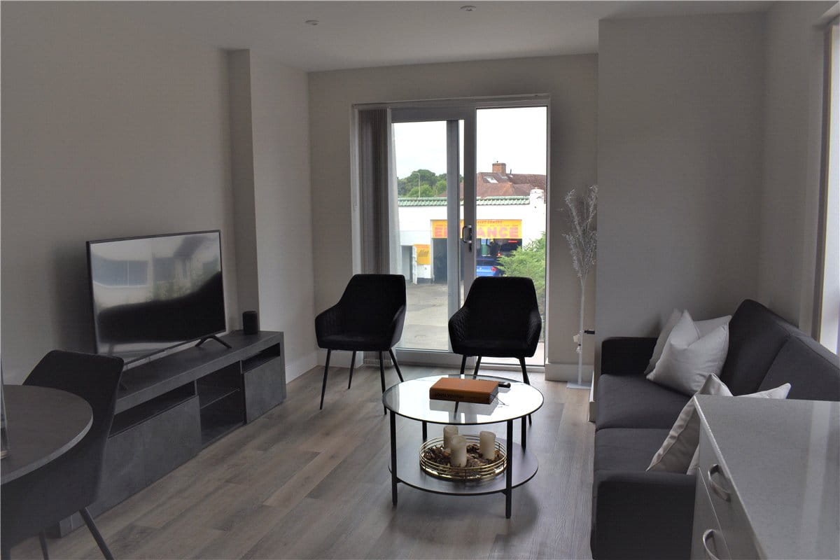 1 bedroom flat, Steel Close, Newbury RG14 - Available