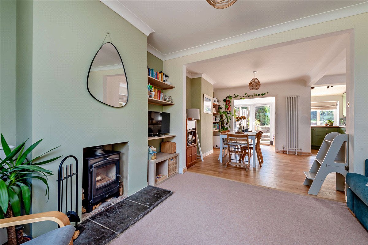 2 bedroom house, Pear Tree Lane, Newbury RG14 - Available