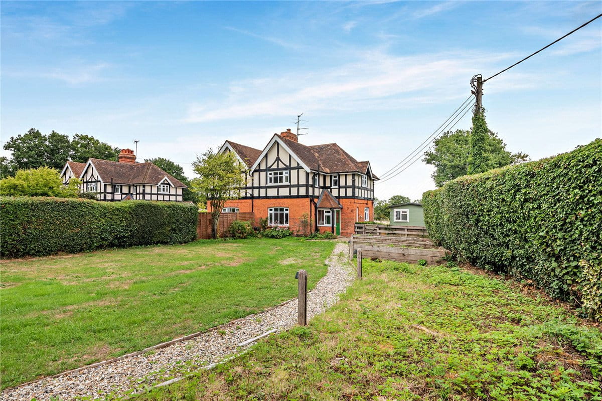 3 bedroom cottage, Rookwood, Stockcross RG20 - Sold