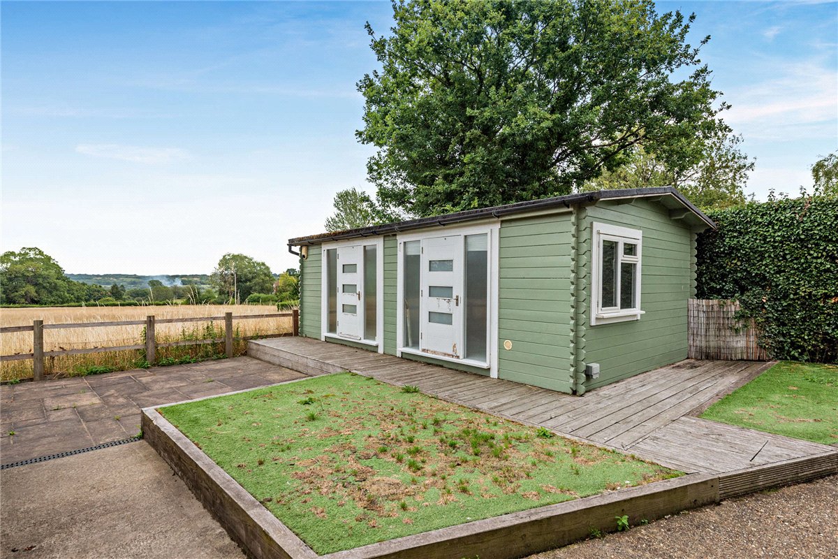 3 bedroom cottage, Rookwood, Stockcross RG20 - Sold