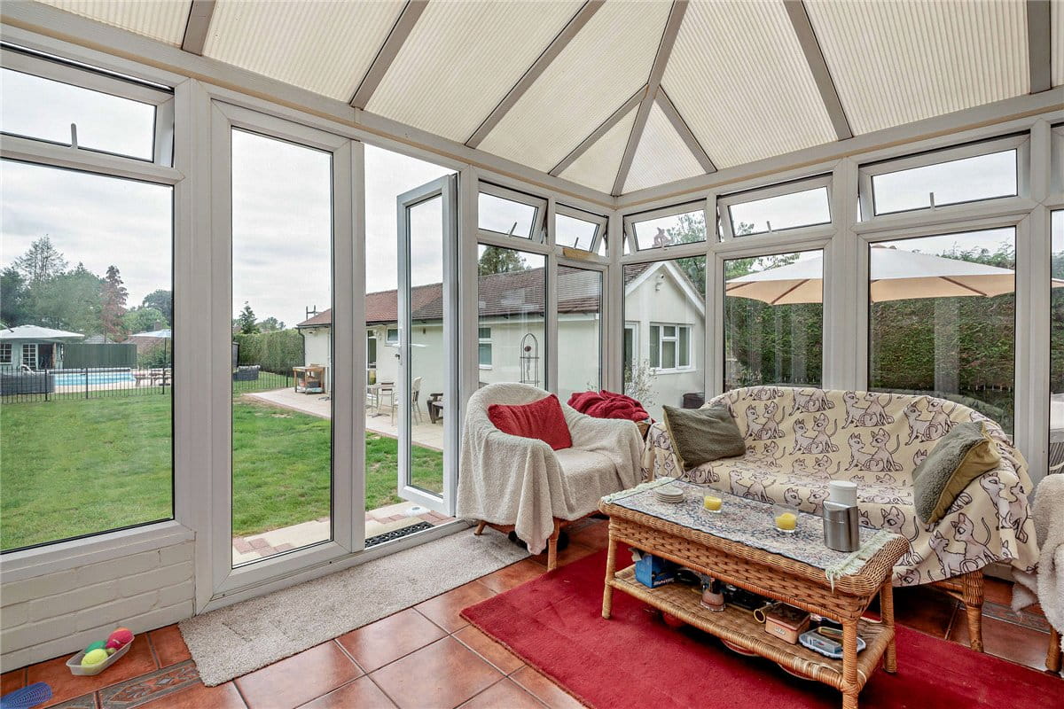 4 bedroom house, Newtown Road, Newbury RG14 - Available