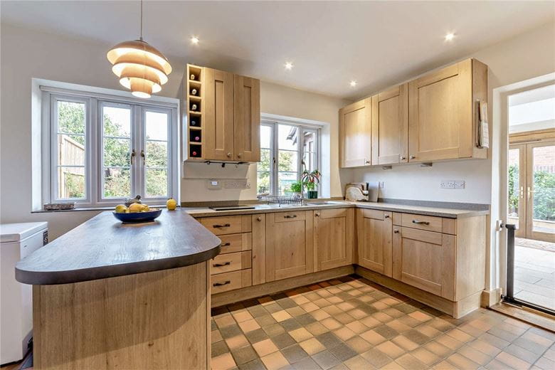 3 bedroom cottage, Hyde End Lane, Brimpton RG7 - Sold STC