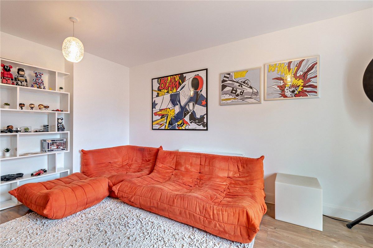 2 bedroom flat, Carpenters Close, Newbury RG14 - Available