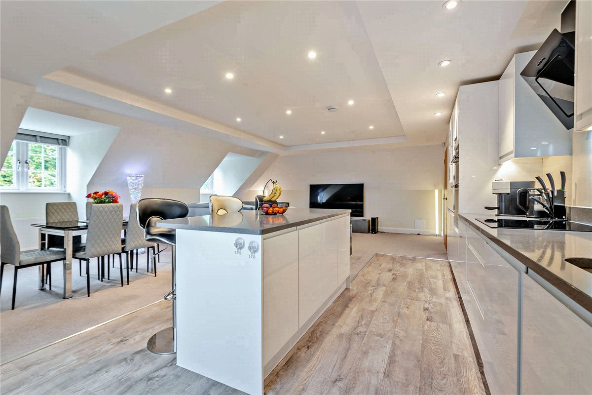 2 bedroom flat, The Dolmans, Shaw RG14 - Available