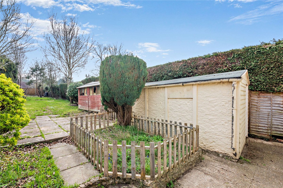 4 bedroom house, Bartlemy Close, Newbury RG14 - Available