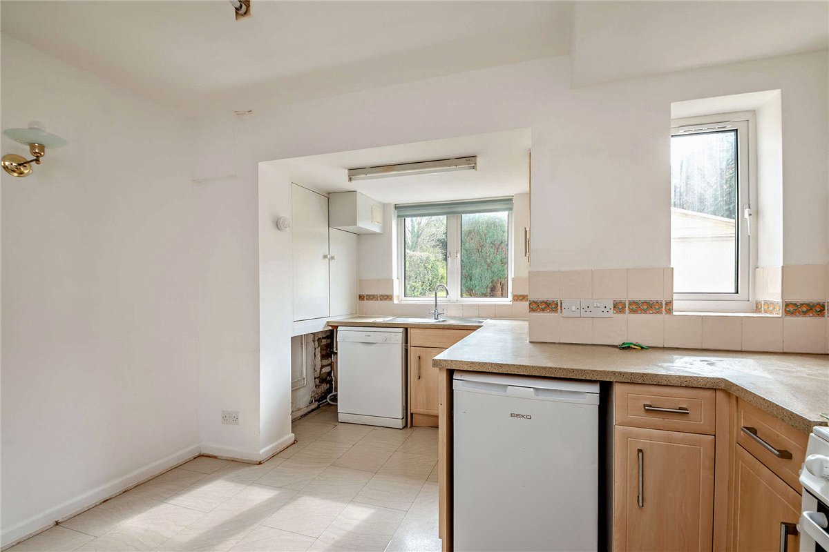 4 bedroom house, Bartlemy Close, Newbury RG14 - Available