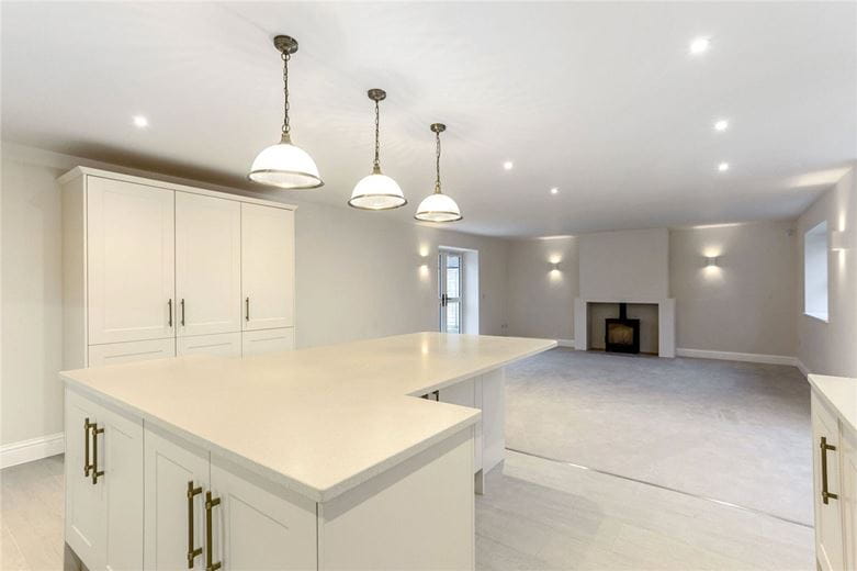 2 bedroom cottage, Ram Alley, Ashford Hill RG19 - Available