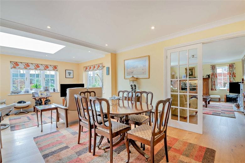 4 bedroom house, Heathfields, Chieveley RG20 - Available