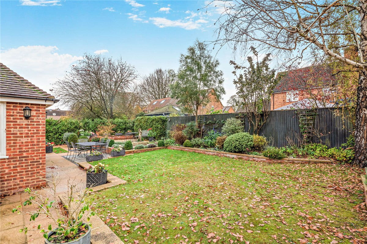 4 bedroom house, Heathfields, Chieveley RG20 - Available