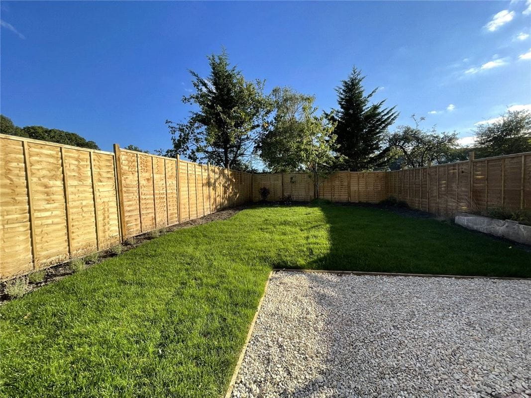 3 bedroom cottage, Enborne Street, Enborne RG14 - Sold STC