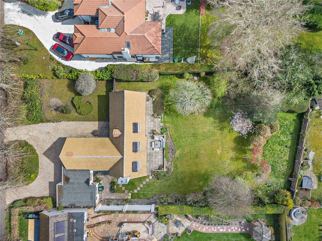 4 bedroom house, Garden Close Lane, Newbury RG14 - Available