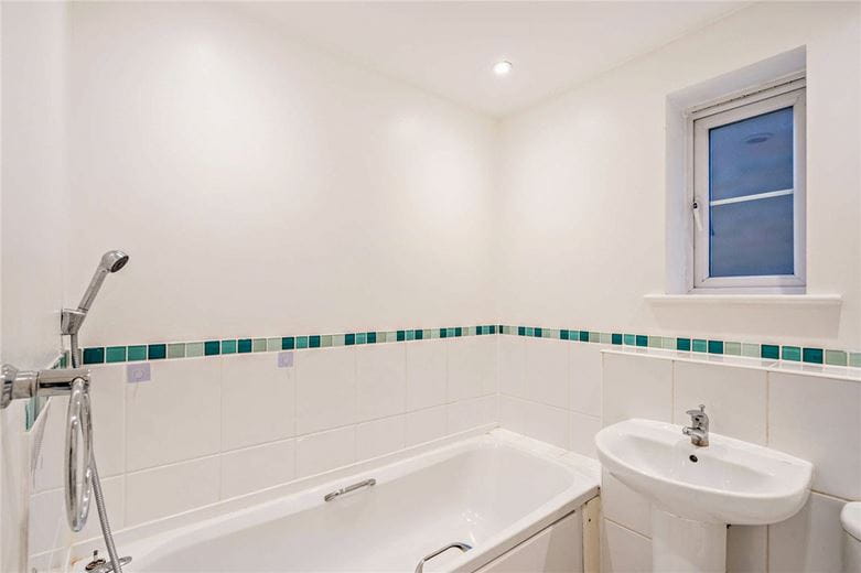 2 bedroom house, Redfinch Mews, Thatcham RG19 - Available